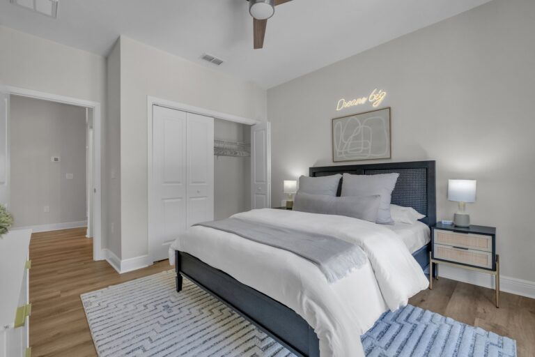 4th bed inside